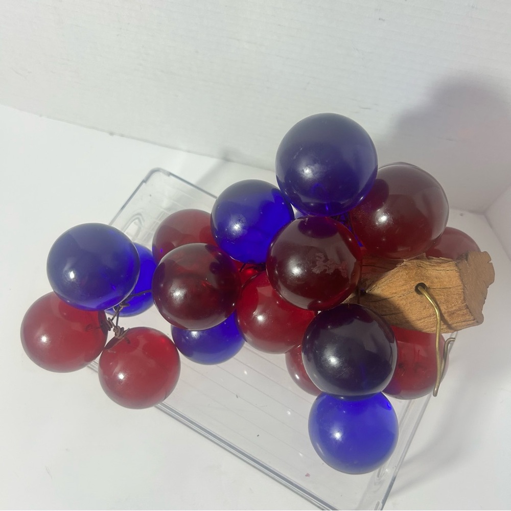 Vintage Large Lucite Grapes Size 2” Cluster 1960s On Driftwood MCM - Picture 6 of 6